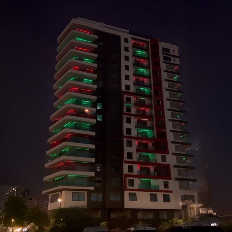 Éclairage de Façade Bâtiment du Blue Bay Building à Tanger